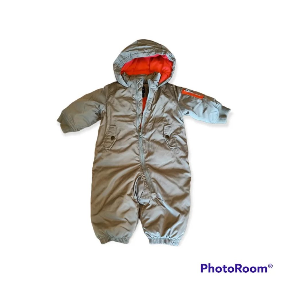 Baby Gap Flight SuitSize 6-12 months